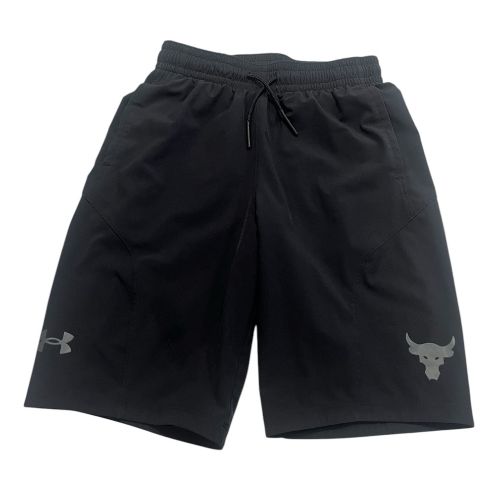 EUC Under Armour Rock Shorts Size Youth L